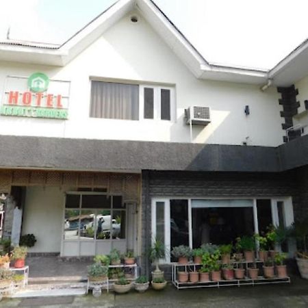 Deen Resort Motel Mansehra 外观 照片